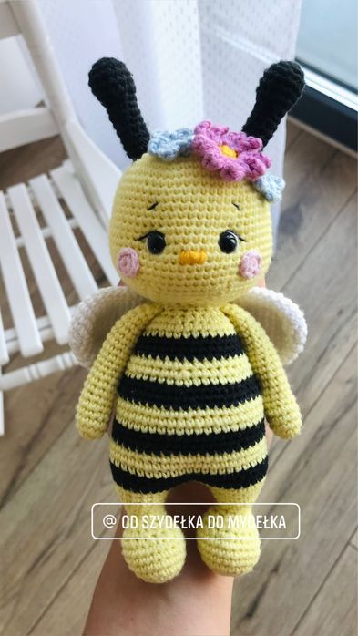 Pszczółka miś maskotka pszczoła na szydełku handmade