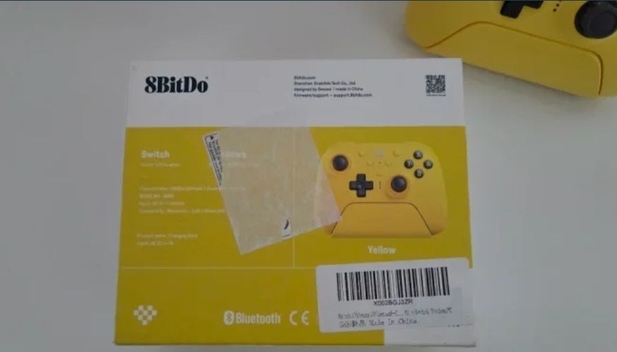 Comando 8BitDo Ultimate 2 Bluetooth em amarelo,