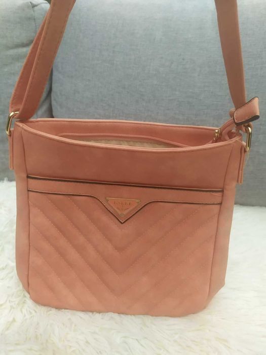 f4 ESLEE listonoszka 1801