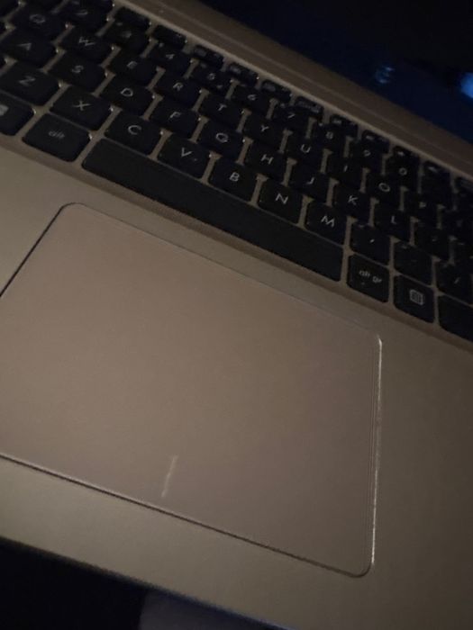Laptop asus, bardzo dobry stan