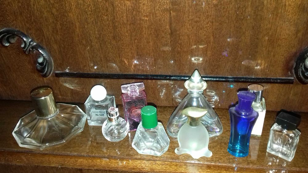 Пустые флаконы от парфюмерии (винтаж)
