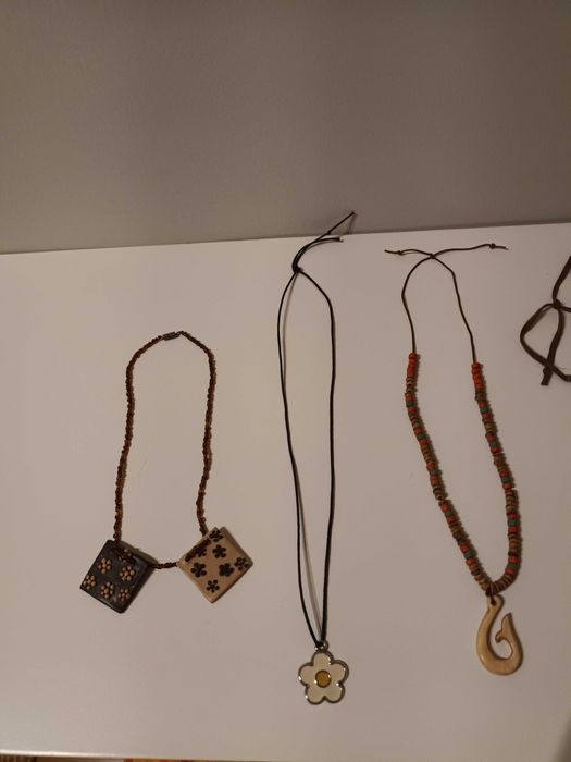 Colares diversos