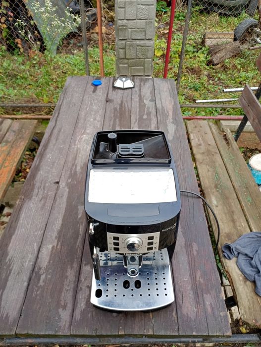 Кавоварка делонгі магніфіка с