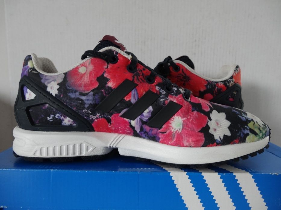 r Oto nadchodzące adidas ZX 8000 „Strawberry Latte”