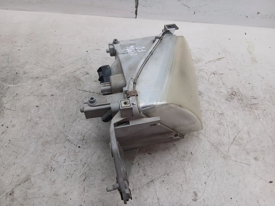 Ótica / farol direita MAZDA 323 F VI (BJ)