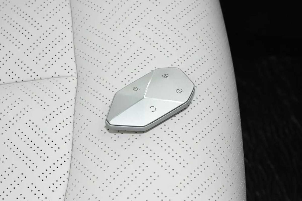 Leopard 3 4WD 501 km Max 2025