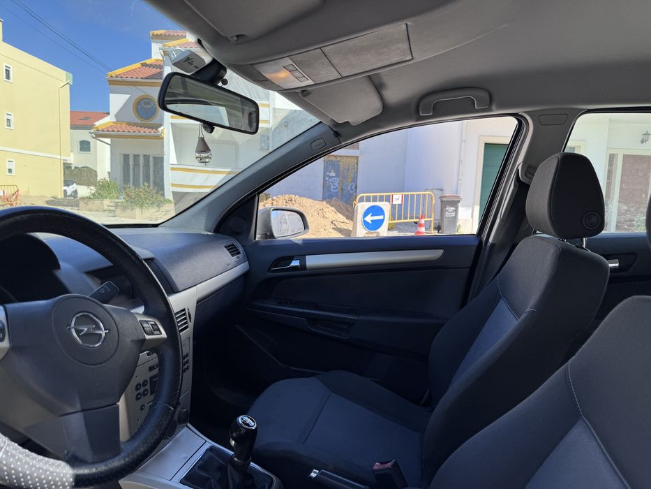 Opel Astra 1.3 CDTI — photo 3