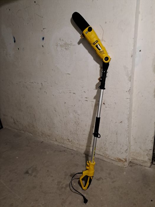 Pilarka elektryczna na wysiegniku
