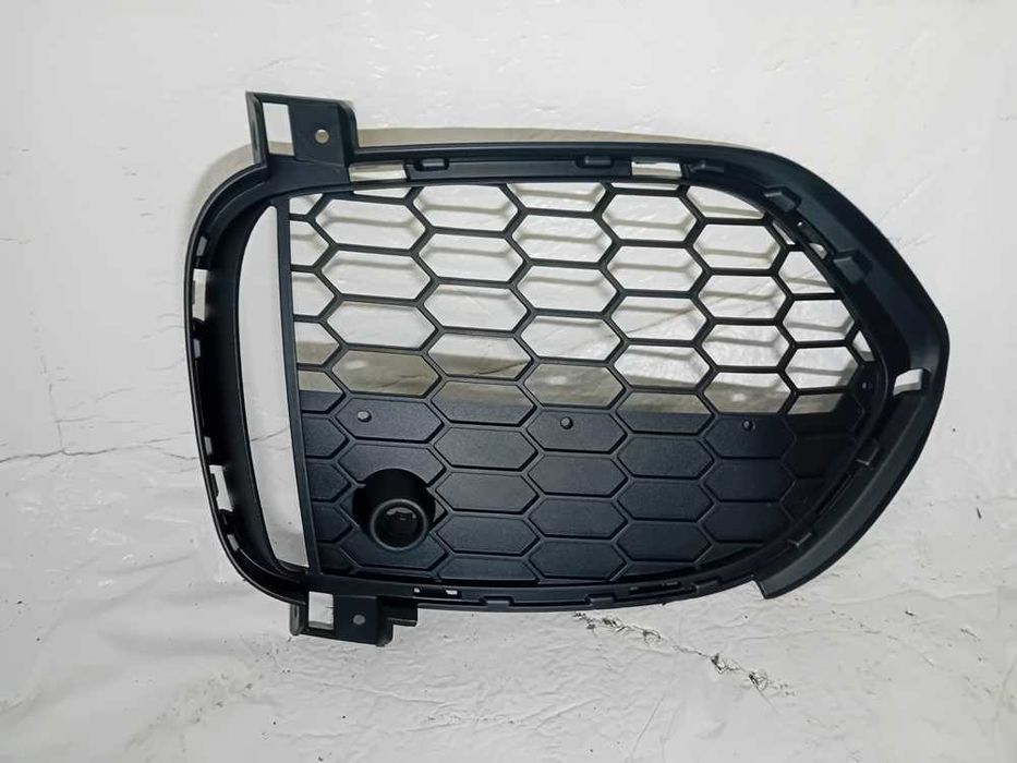 Przednia lewa kratka zderzaka  BMW Seria: X5 F15 nr. mag 1/071
