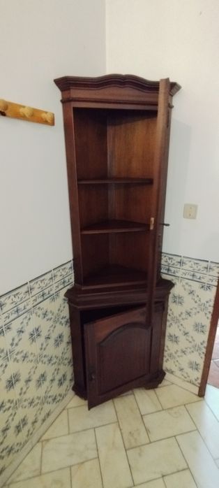 Móvel de canto, madeira