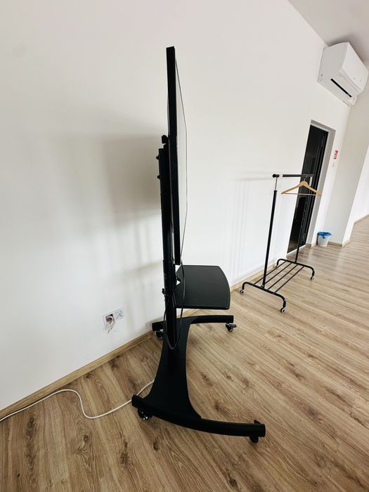 Samsung LH40MEB + profesjonalny stojak na kółkach