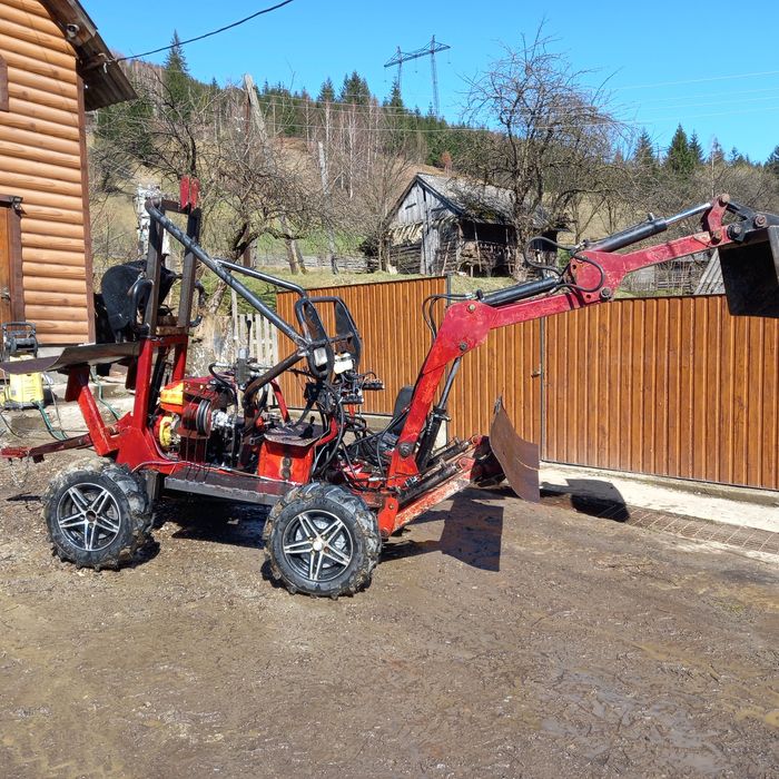 Міні екскаватор.