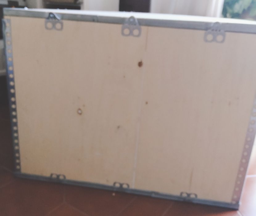 Contentor em madeira