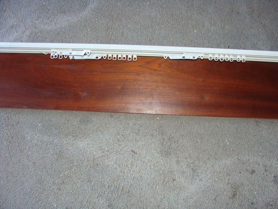 Sanefas em Madeira Escura para Cortinados - 4 unidades - cada 10 euros