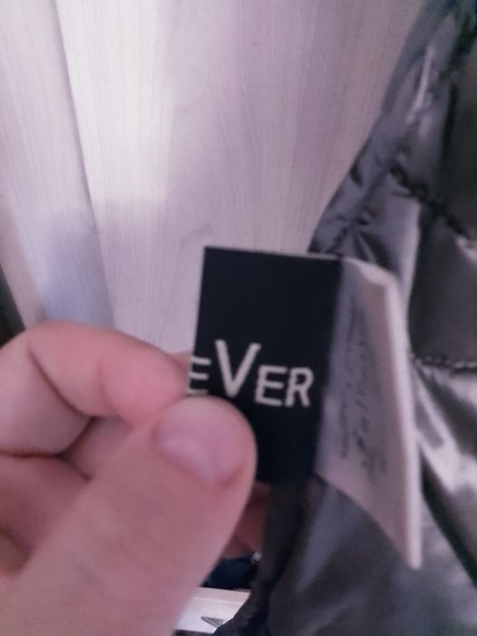 Осінній пуховик дуже легкий