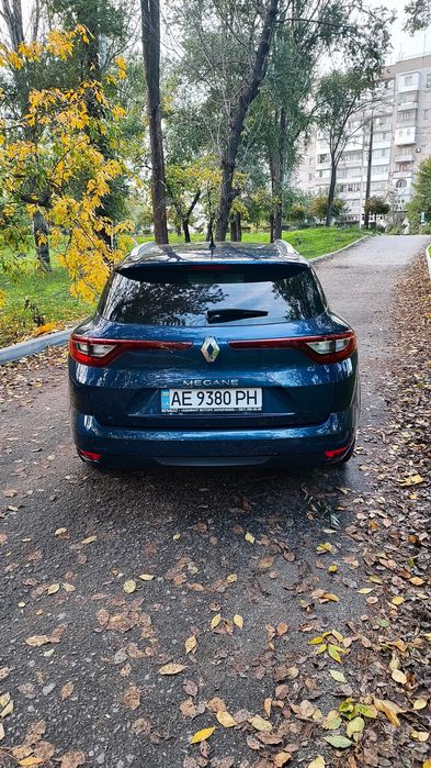Продаю власний автомобіль Renault Megane IV