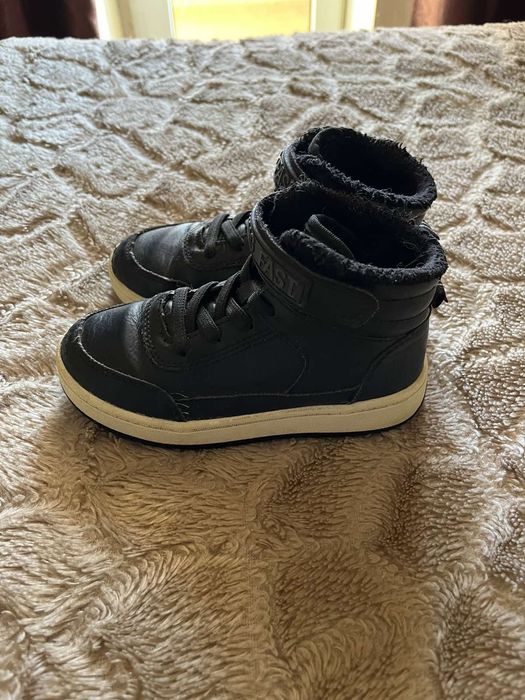 Продам детская обувь