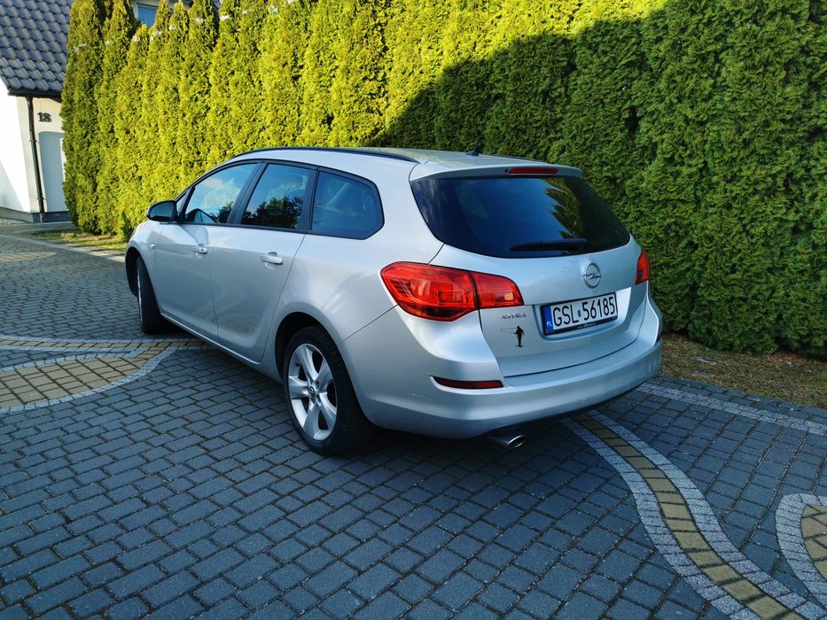 Opel Astra J 1.4T 140 KM BENZYNA