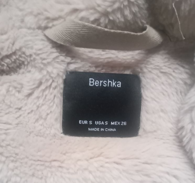 Parka marca Zara