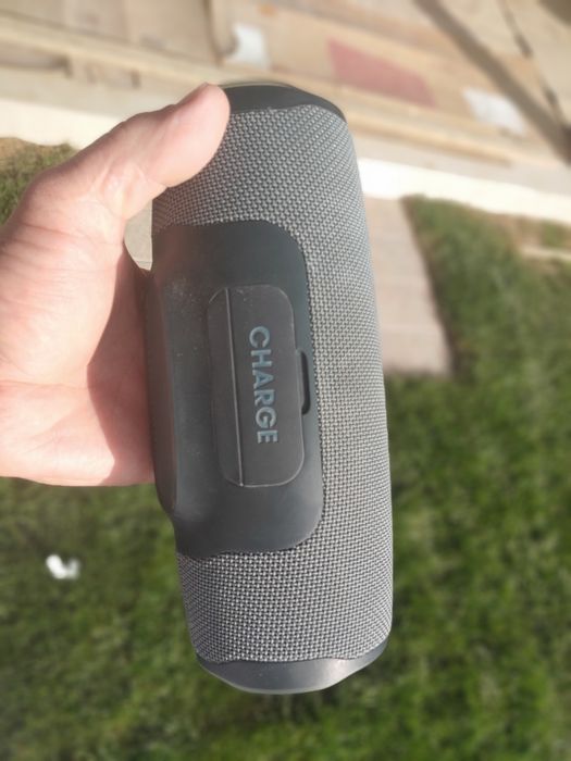 Музикальна колонка jbl essential charge 4