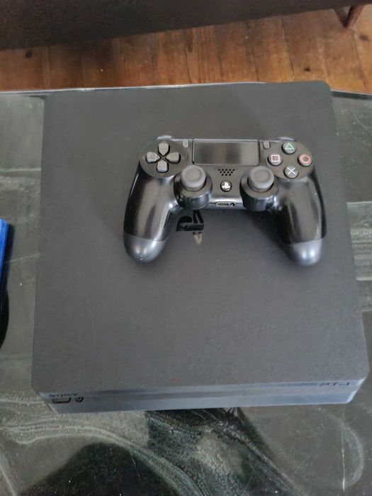 Playstation 4 slim com 1TB versão de firmware 10.50 (desbloqueavel)64283922467587124