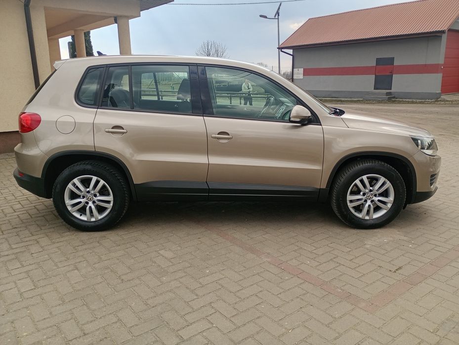 Volkswagen Tiguan 1.4 TSI oryginał alufelgi nawigacja