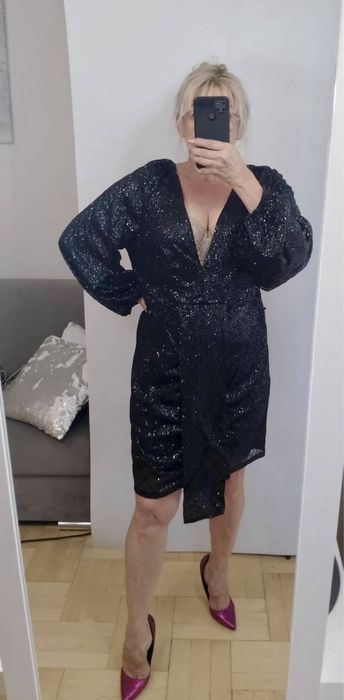 Piękna czarna brokatowa mini sukienka 44/46