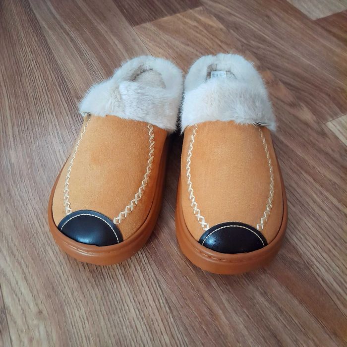 Домашние тёплые тапочки.