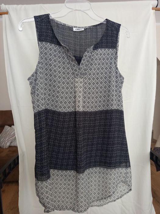 Szaro-czarna koszulka na ramiączkach ze wzorem