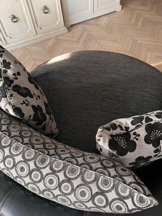 Sofa koło stan idealny