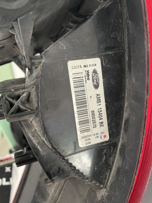 Farolim traseiro ford c max