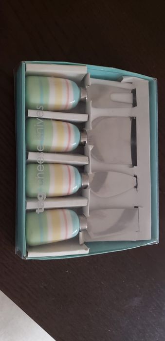 Conjunto facas queijo novo