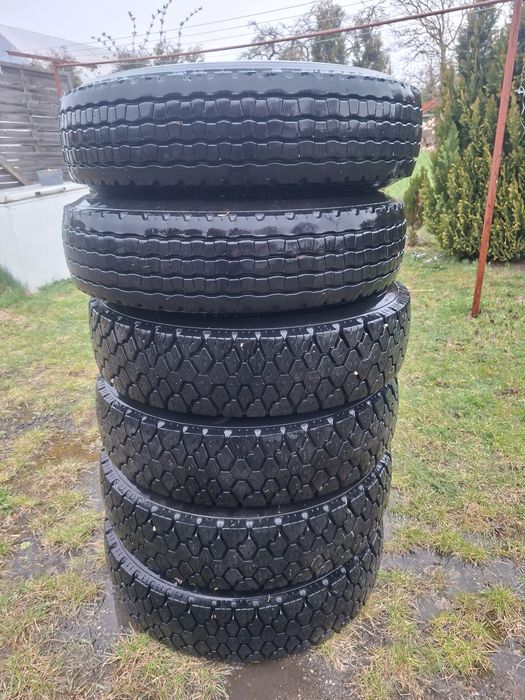 Opony  rozmiar  10.5    17.5 good year