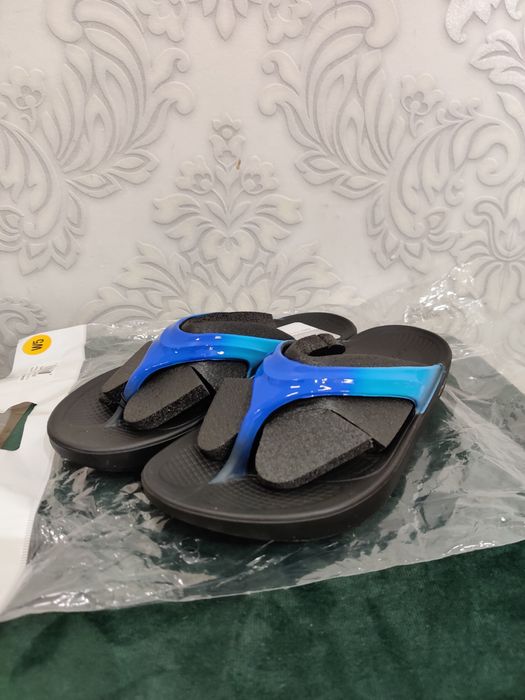 Nowe damskie japonki klapki regeneracyjne oofos 38