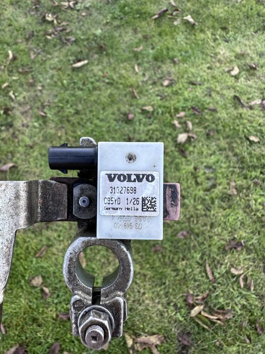Клема акумулятора Volvo 31327698