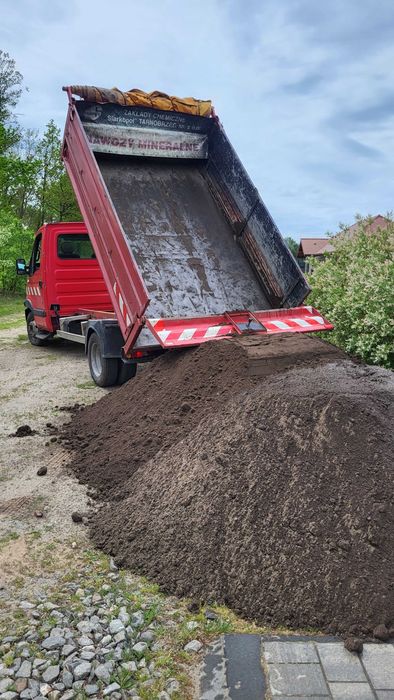 Ziemia/piasek/kruszywo/wywóz urobku/koparka