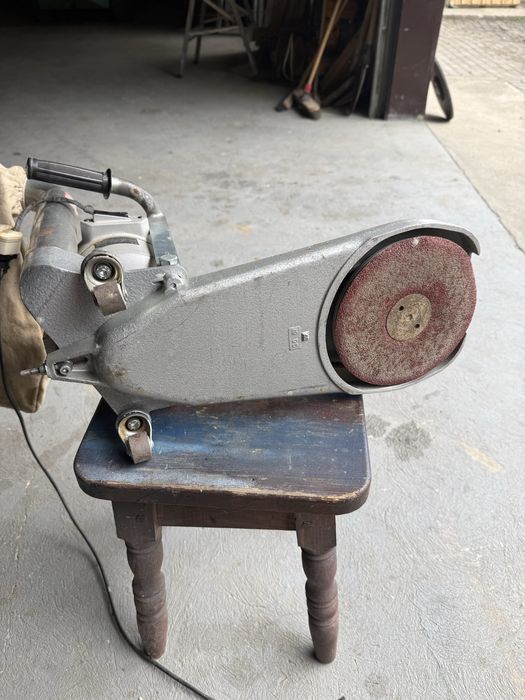 Верстат шліфувальний для підлоги