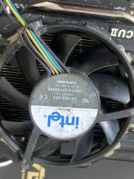 Відеокарти ASUS Radeon HD 7870 – 3 шт.