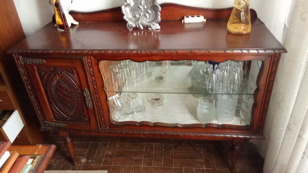 Móveis sala antigos de madeira boa