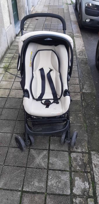 Carrinho de bebé passeio marca  nania  made en france