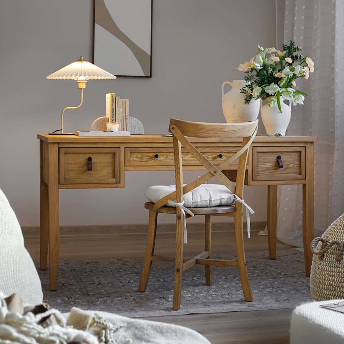 Nowoczesne biurko nowoczesne do gabinetu