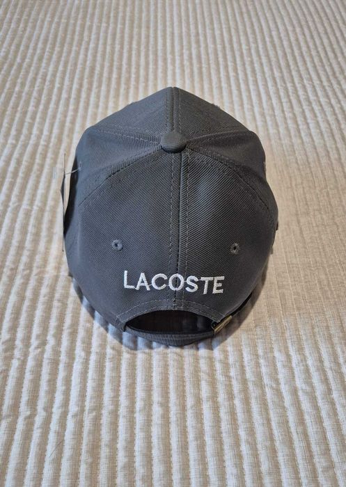 Boné Lacoste - cinza - novo