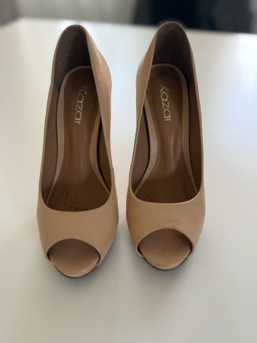 Szpilki Kazar kremowe