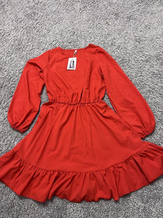 Новенька сукня жіноча