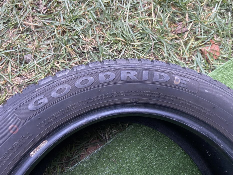Резина Шини 205/55 R16 Goodride Всесизонні