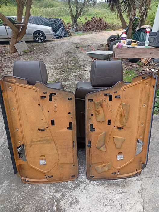 Mercedes W124 - Bancos e quartelas de porta