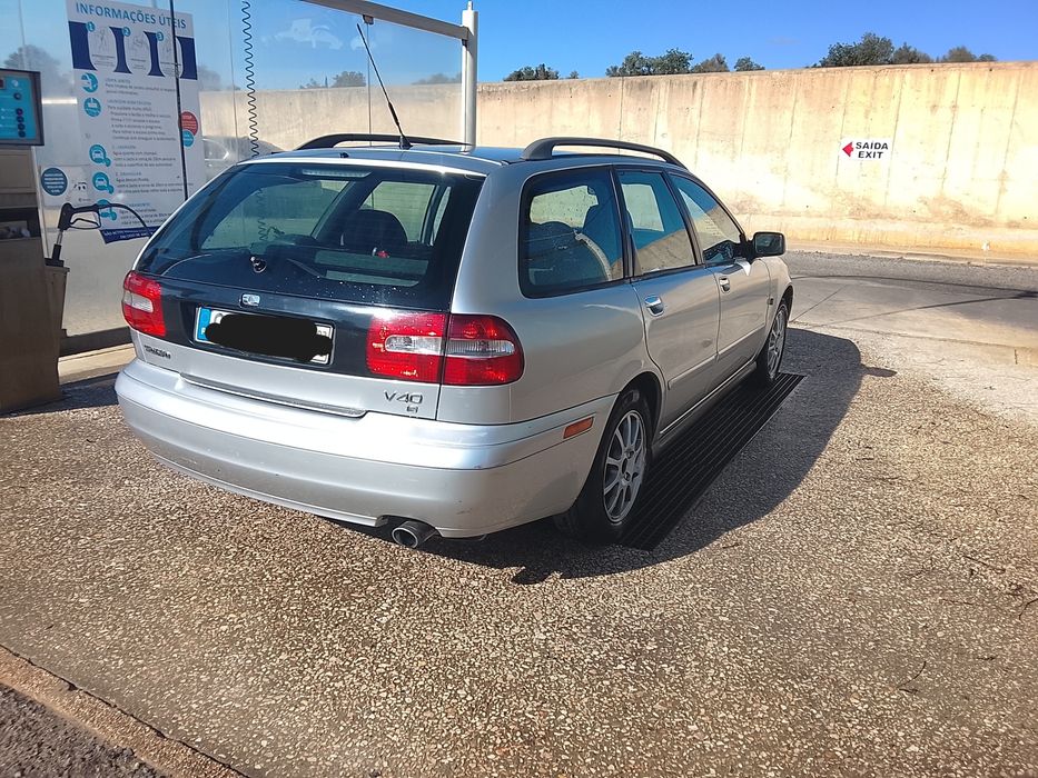 Volvo V40 1.6 bom estado