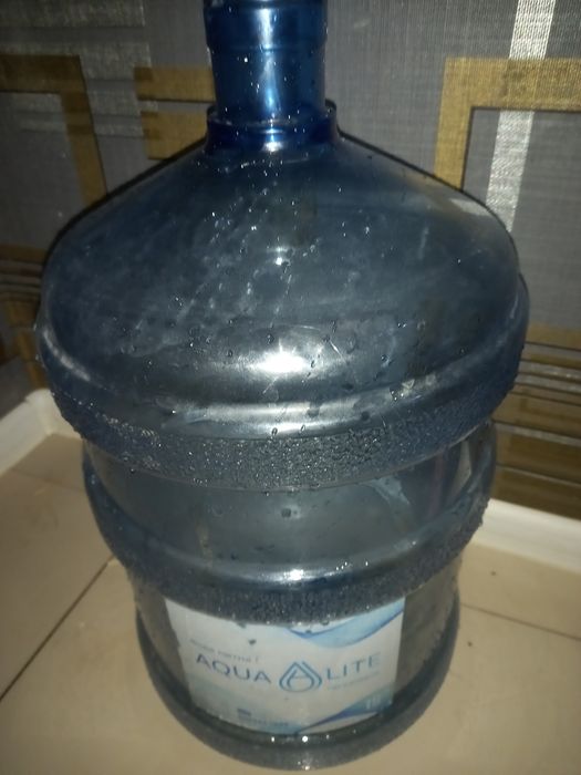 Бутыль пластиковый 19 л.