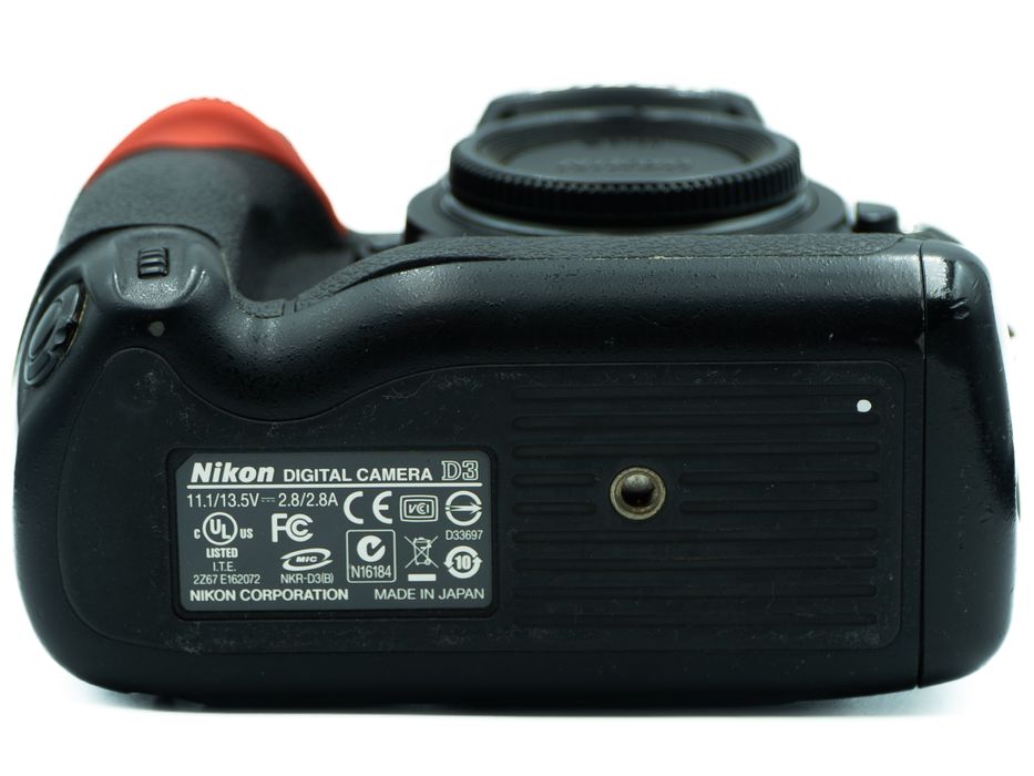 Lustrzanka Nikon D3 korpus z ładowarką - przebieg 155882