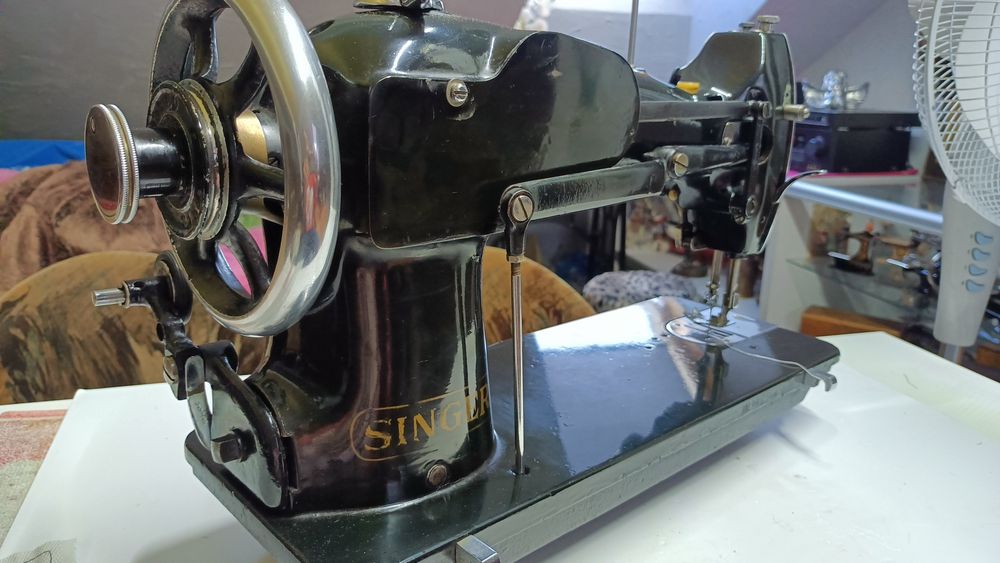 Maszyna do szycia Singer 207d